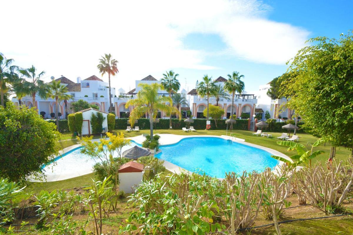 Luxury Beach Side Apartment In Marbella Playa Luaran gambar